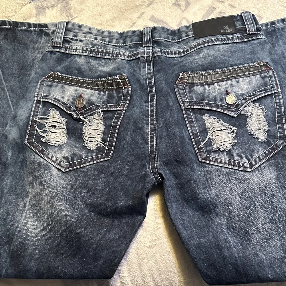 Buckle Men's Blue Straight Jeans with Distressed Pocket 32waist by 30 length